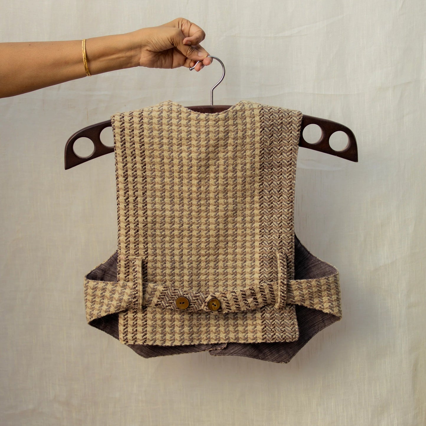 Nisha Subramaniam - Kullvi Whims