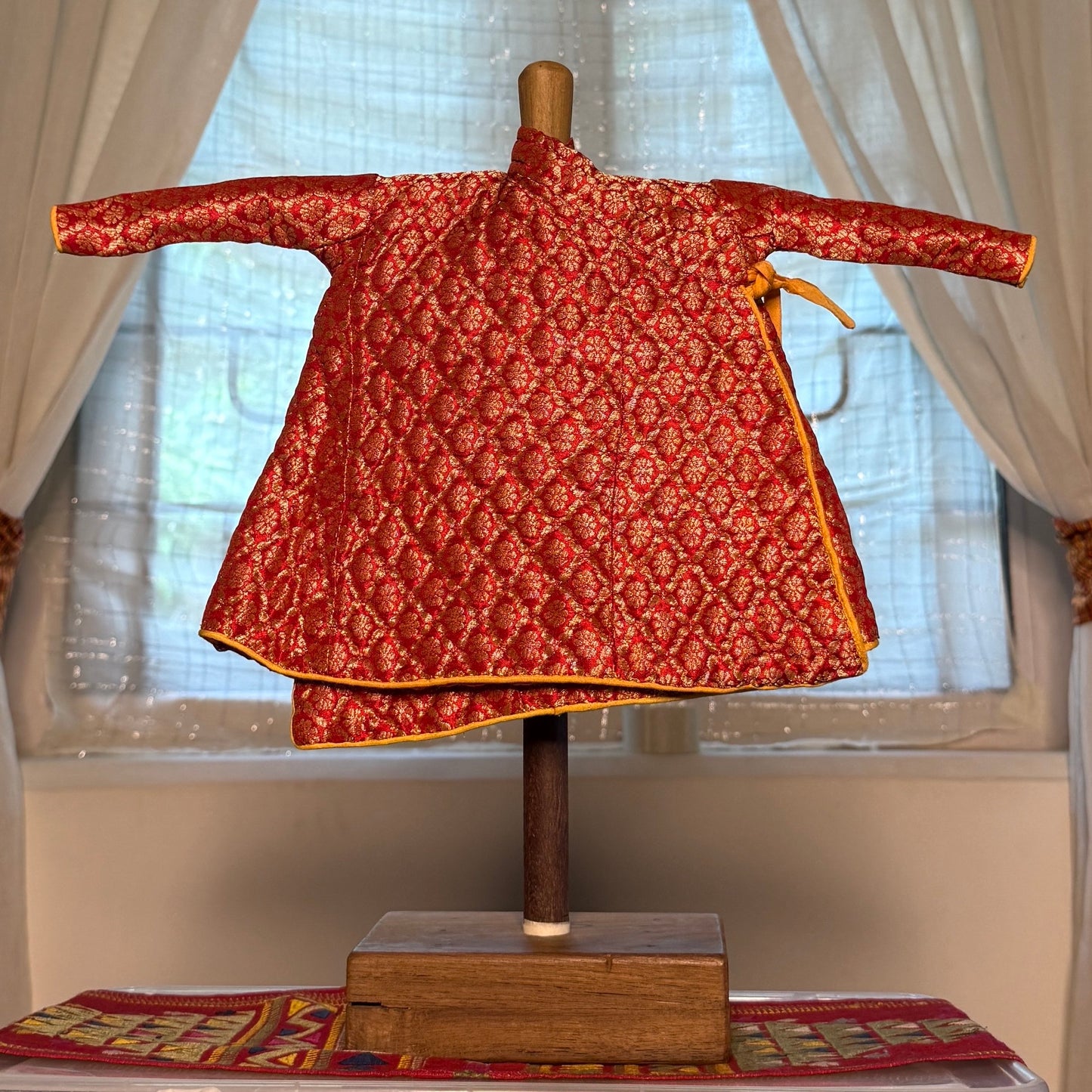 Saturday 26 & Sunday 27 September 1-5 p.m.: Exhibition, Geeta Khandelwal, Miniature costumes of the Maharajas