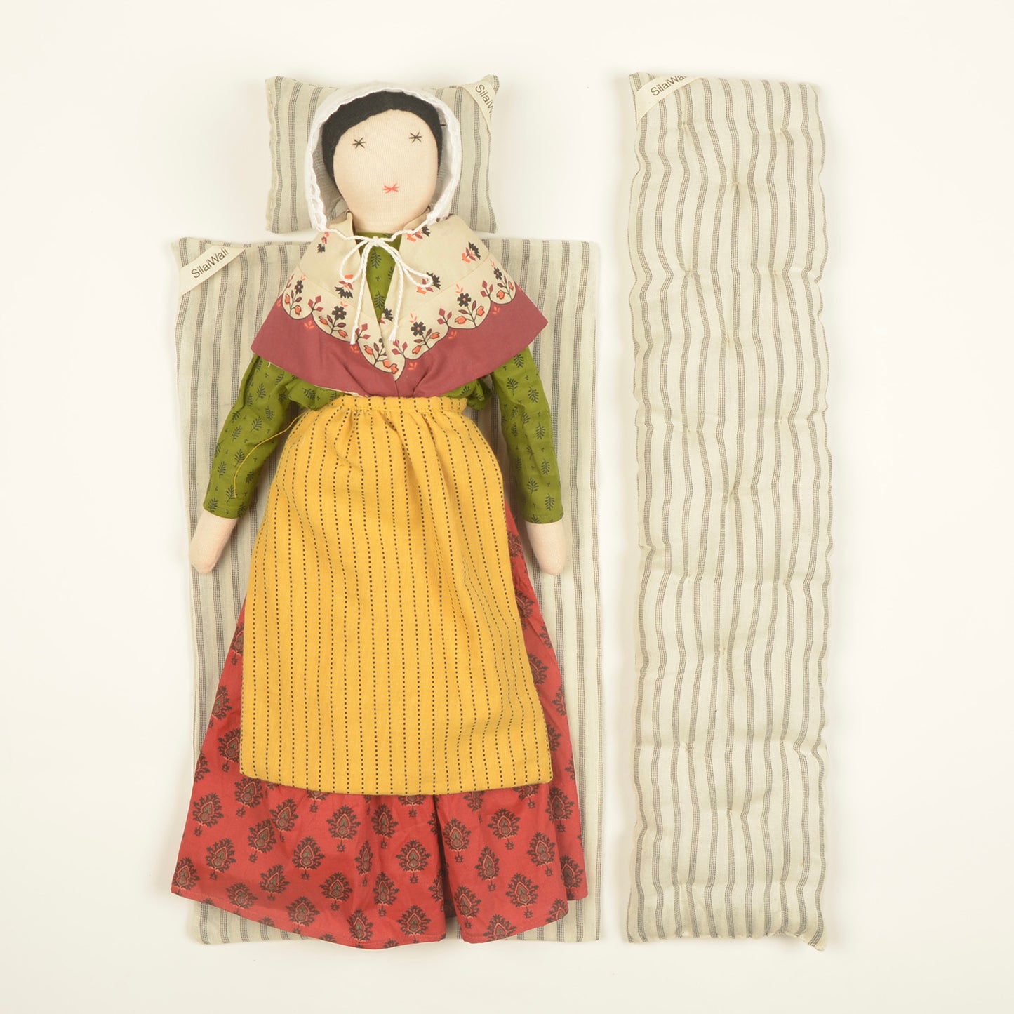 India, SilaiWali, Jeanne (Maroon)