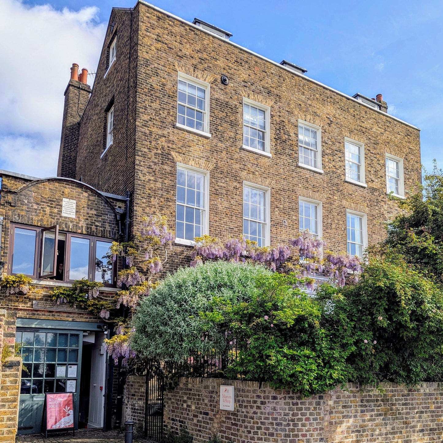 Tuesday 15 September, 10-4 p.m.: Workshop, with Sarah Campbell and the William Morris Society