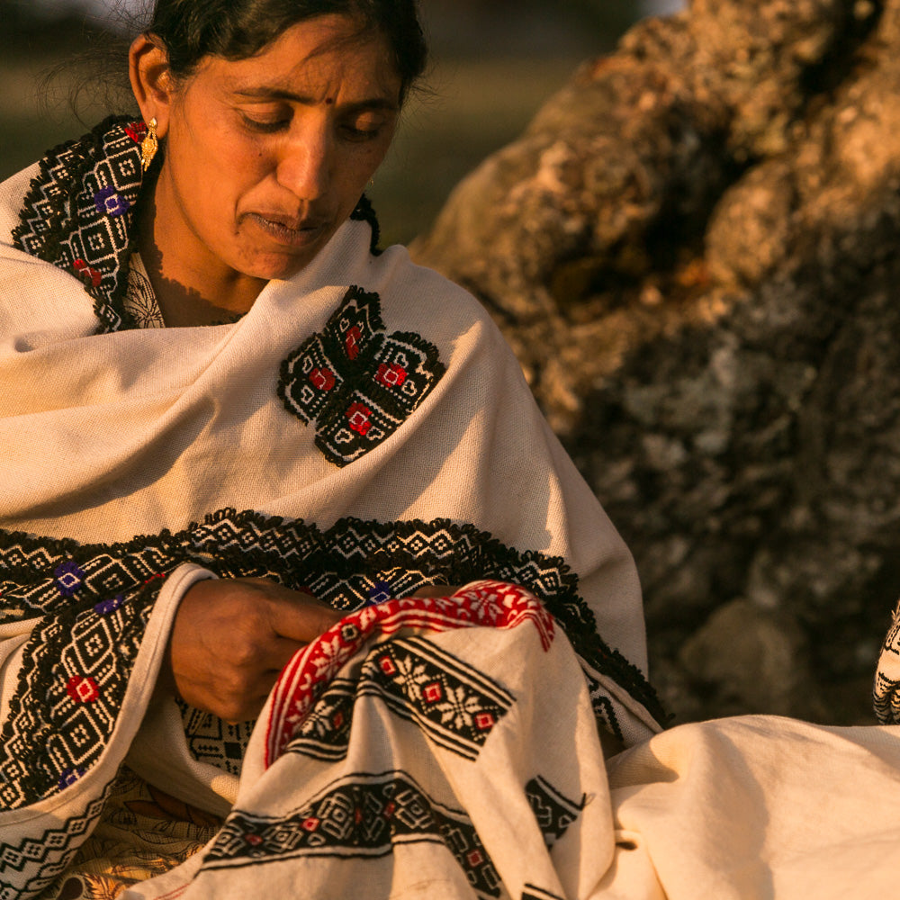 Sunday 20 September, 10.30-12 p.m. BST: Online Talk, Screening & Demonstration, The Art of the Toda: Thread and Touch with Coonoor & Co