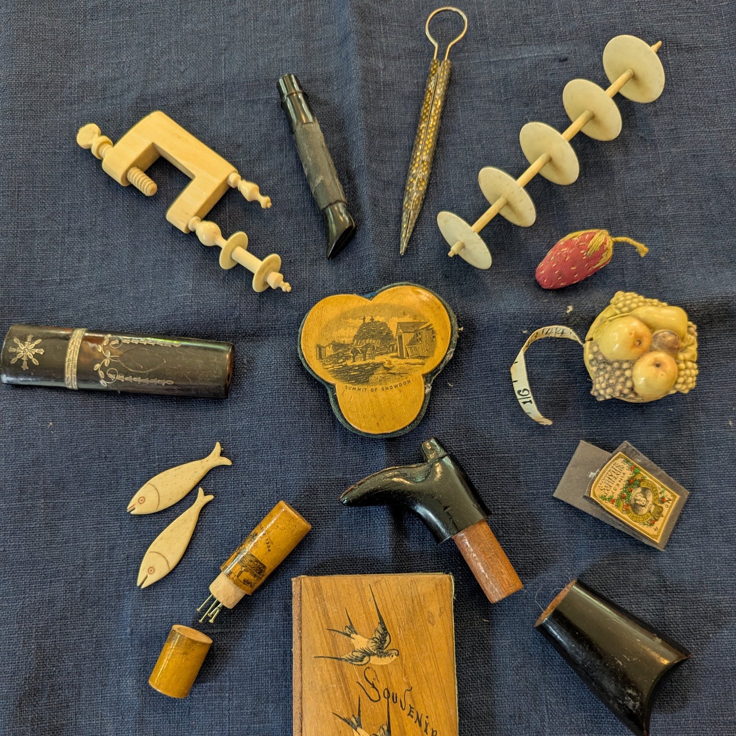 Julia Simpson - Étagère