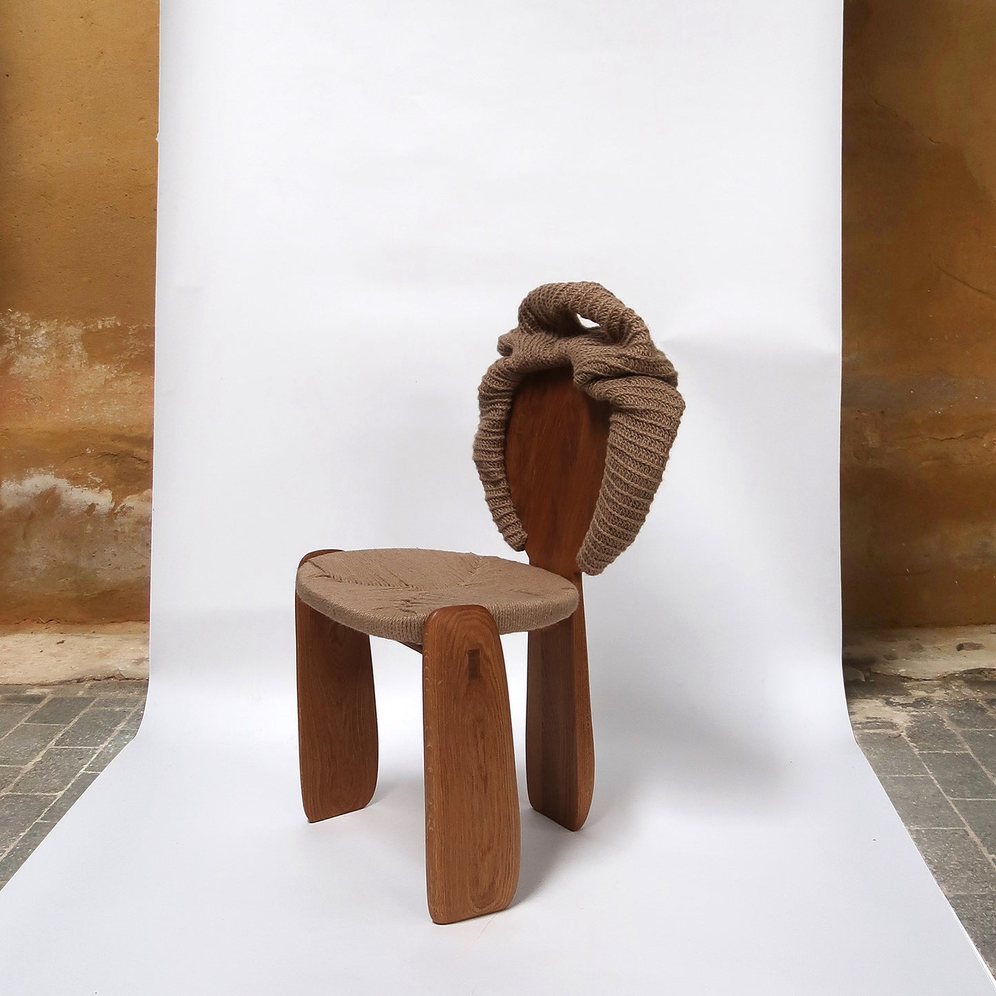 Friday 19 September, 6:30-8:30 p.m.: Exhibition & Talk: Thread Counts, The Power of Textiles in Contemporary Art with Isabella Smith, Woo Jin Joo and Christopher Kelly