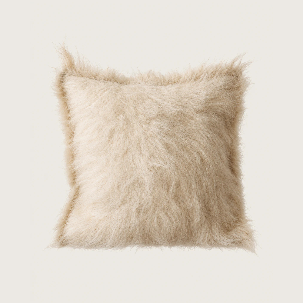 Ukraine, Gushka, Handwoven Shaggy Pillow (Cream) (UK)