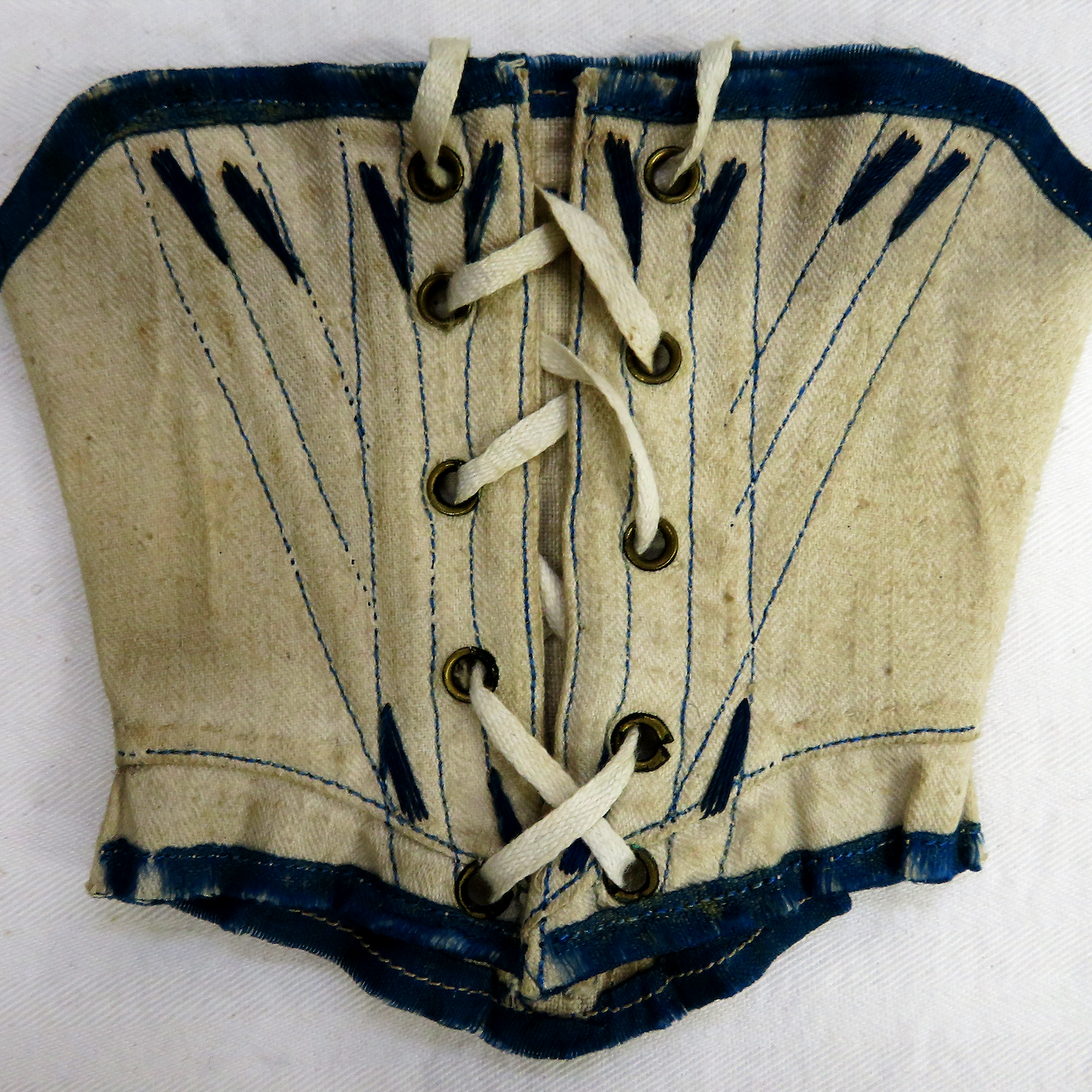 Tuesday 29 September, 2-5 p.m.: Tour,The Lightfoot Textile Archives and African Art Gallery with Janie Lightfoot