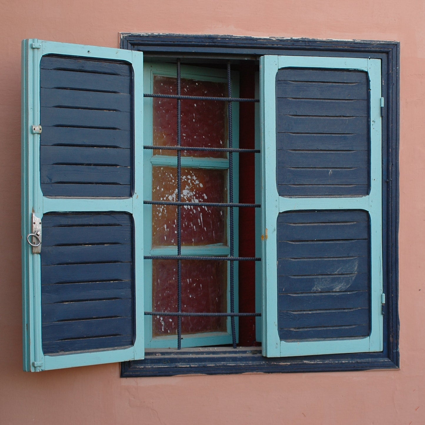 Lebanon, Kinship Stories, Beading & Embroidery