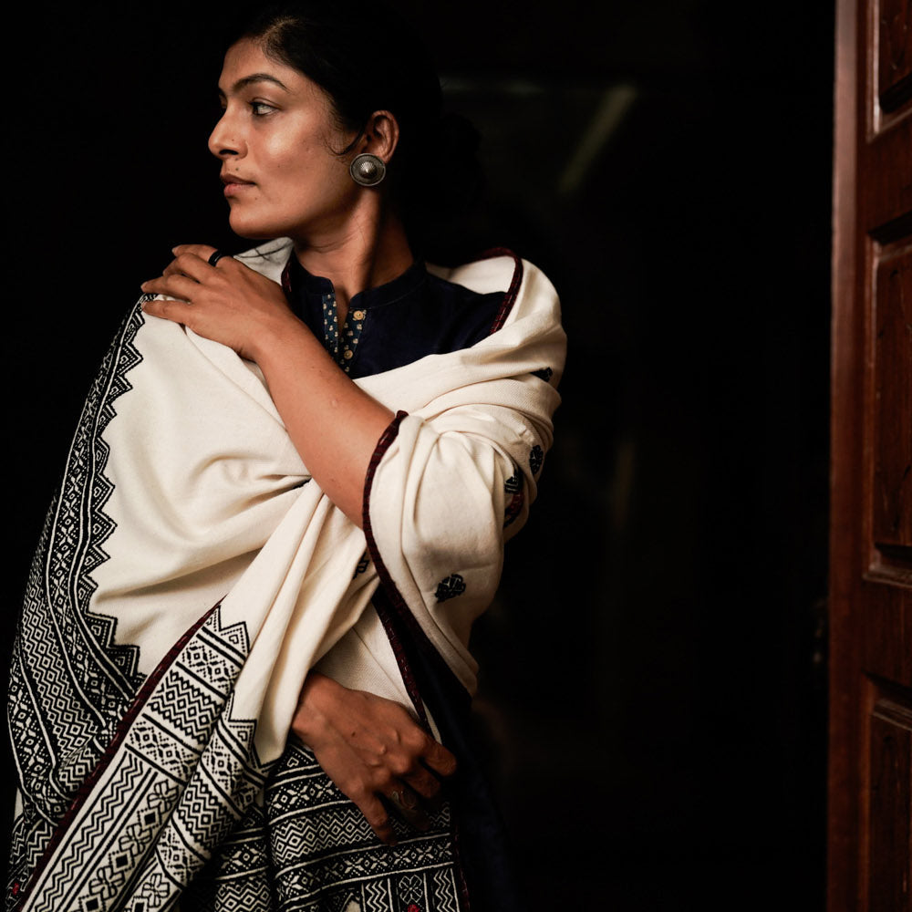 Sunday 20 September, 10.30-12 p.m. BST: Online Talk, Screening & Demonstration, The Art of the Toda: Thread and Touch with Coonoor & Co