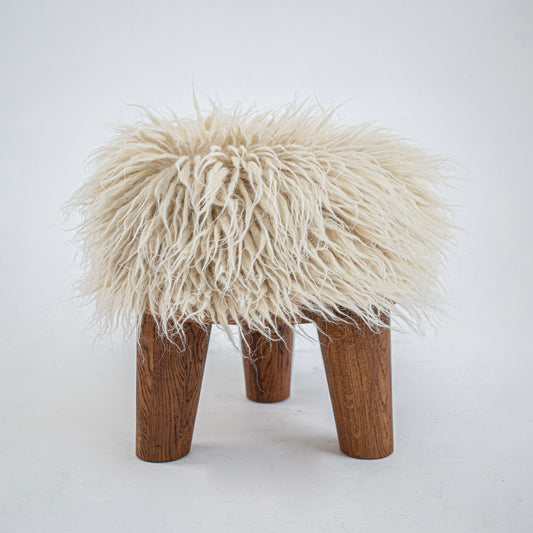 Ukraine, Gushka, Shaggy Bench (Cream) (UK)