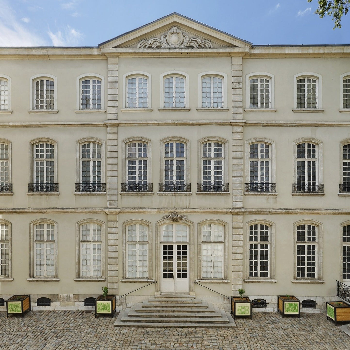 France, Lyon, Musée des Tissus et des Arts Décoratifs