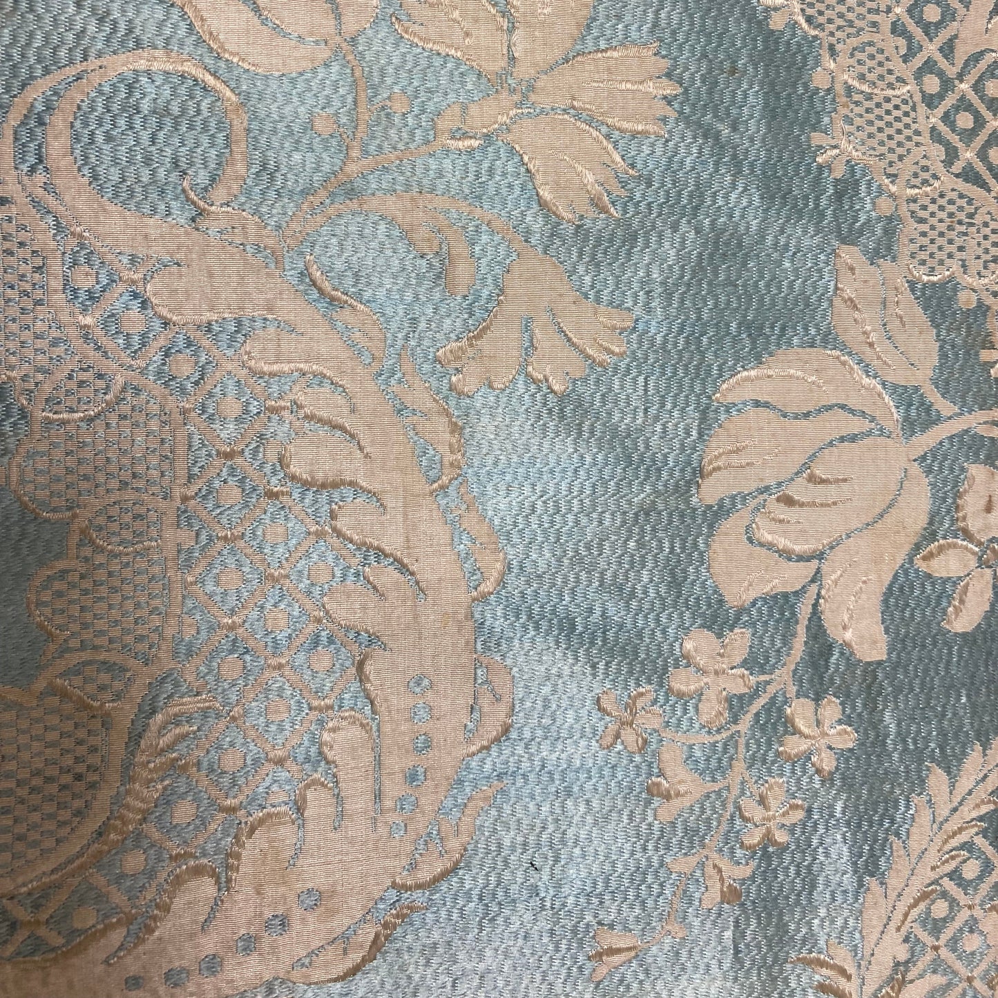 Thursday 25 September, 3 - 4:30pm: Talk, Huguenot Silk Weavers: A Legacy in Thread with Lara Dix at Museum of the Home