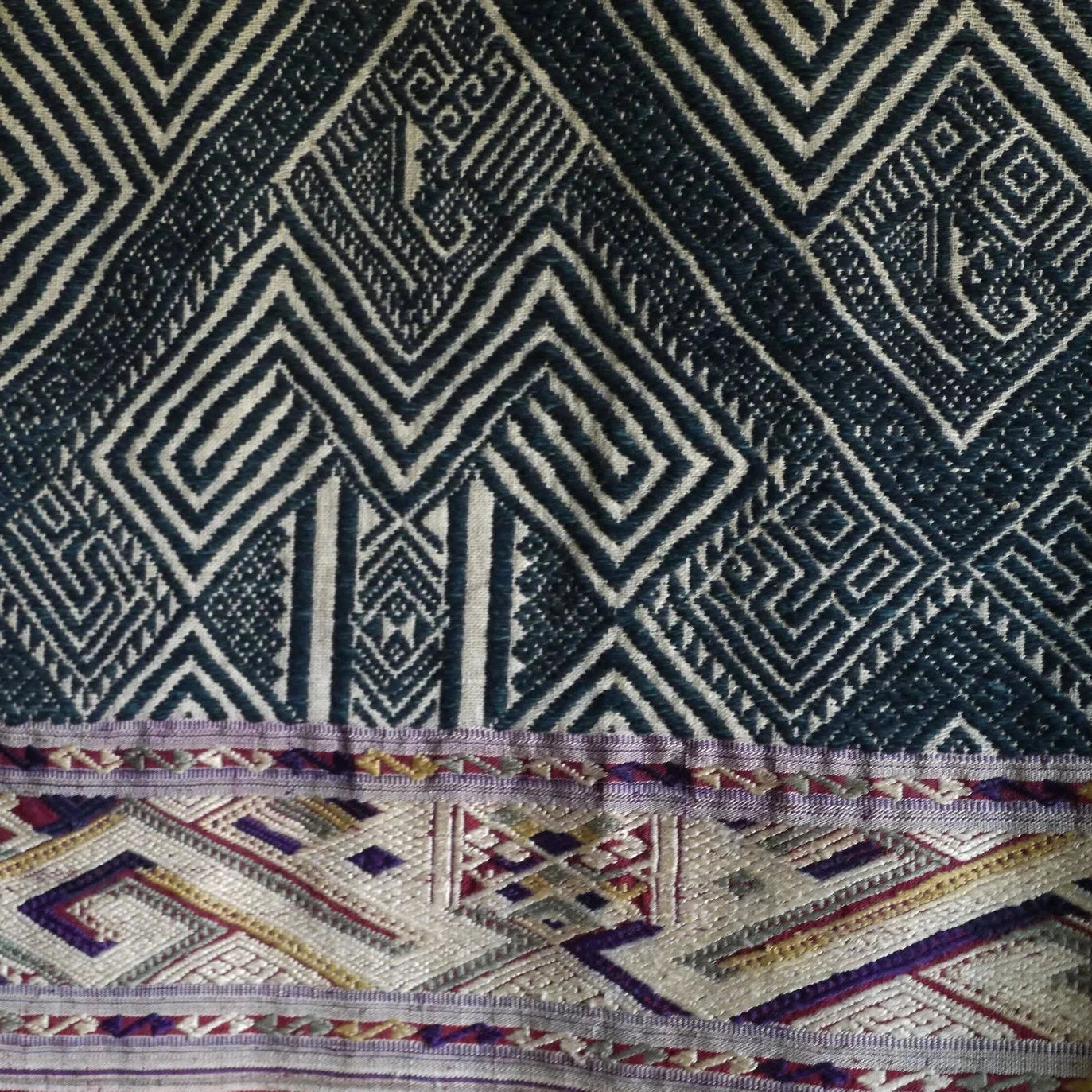 Laoa, Vientiane, Lao Textile Museum