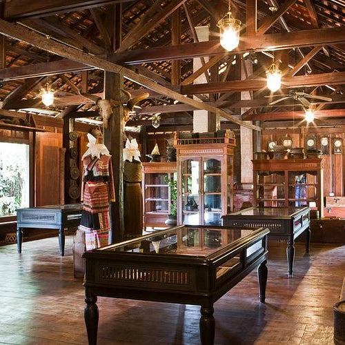 Laoa, Vientiane, Lao Textile Museum