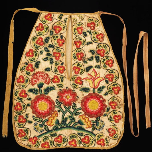 Wednesday 3 September, 10-4 p.m.: Workshop: Make a Historically Inspired Pocket with Melissa Jo Smith and designer Rebecca Cole from Illuminated Arts