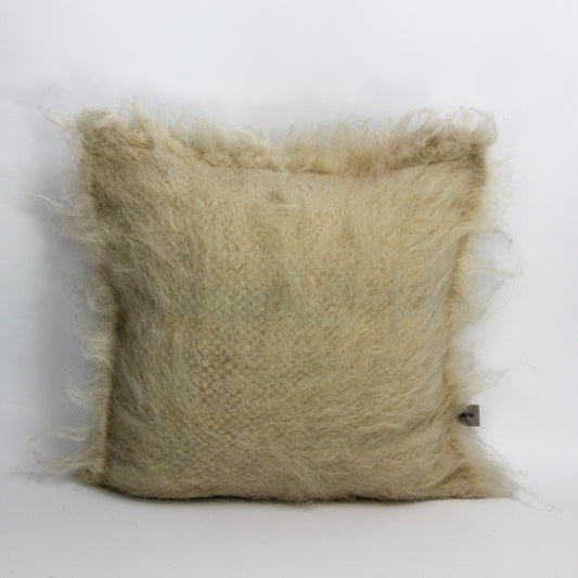Ukraine, Gushka, Handwoven Shaggy Pillow (Cream) (UK)