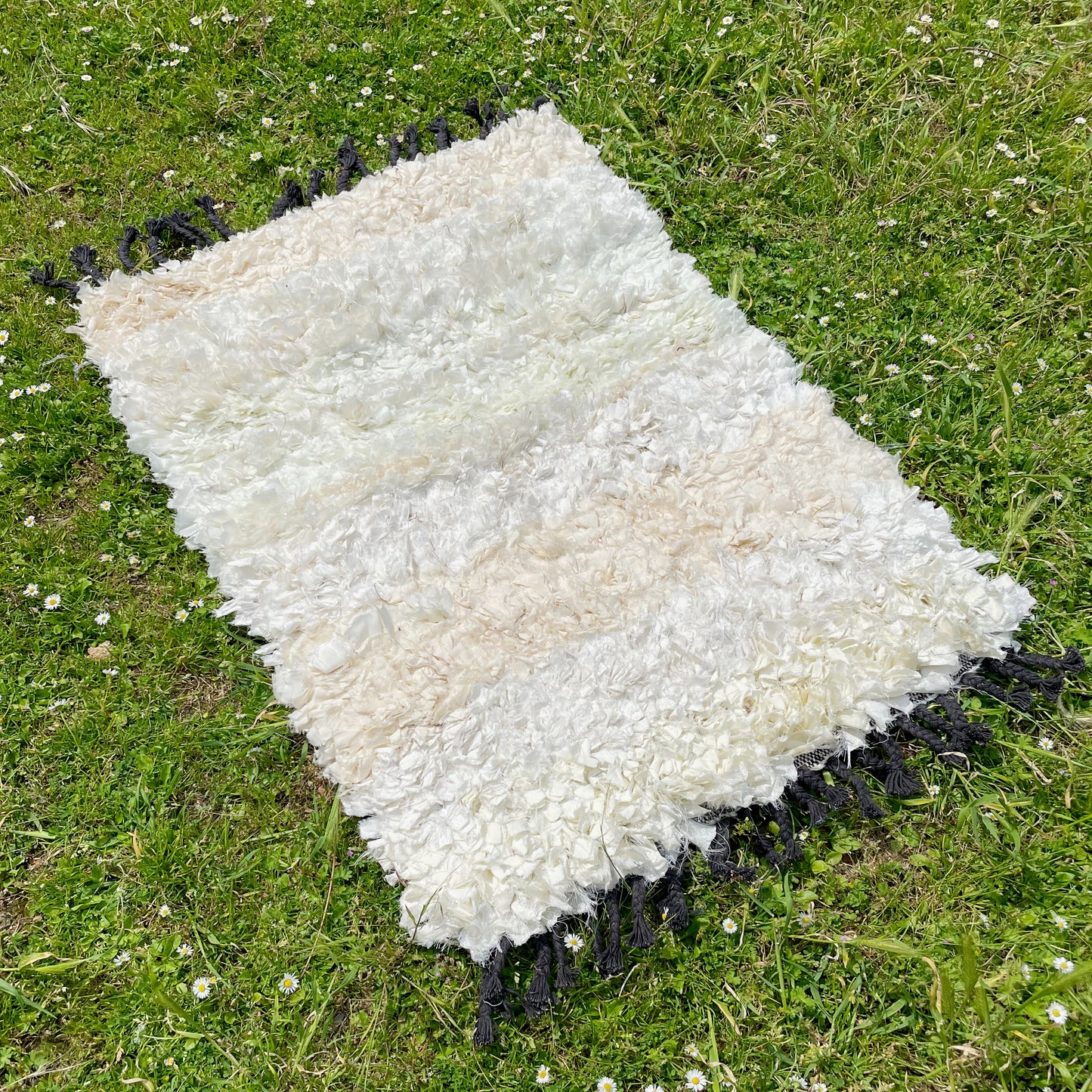 Morocco & France, Calla, Textile Upcycling & Weaving