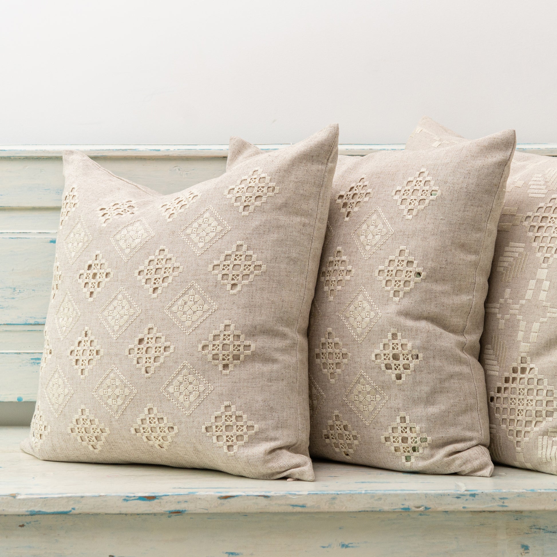 Ukraine, Lesia Pona / Pokuttya Folk Art, Hand Embroidered Linen Cushion 10