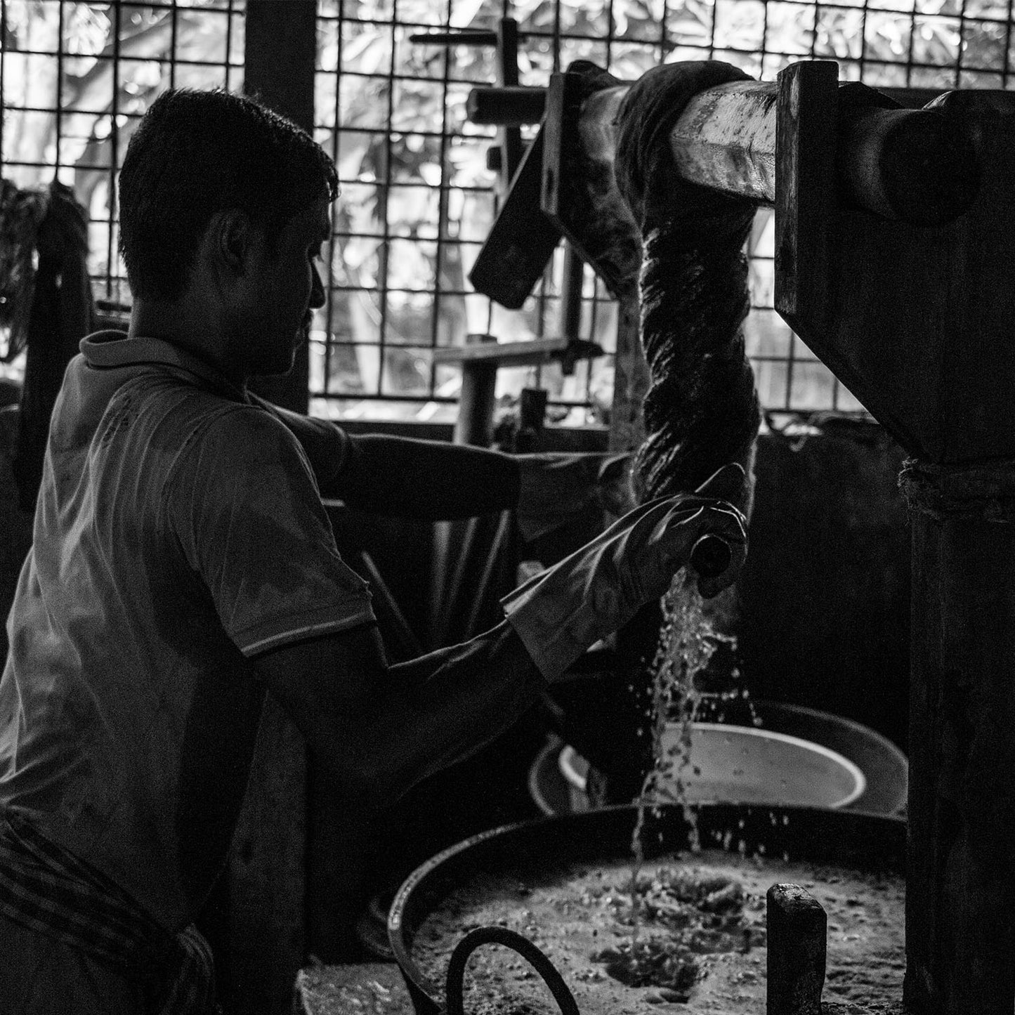 India, Karomi Crafts & Textiles, Weaving