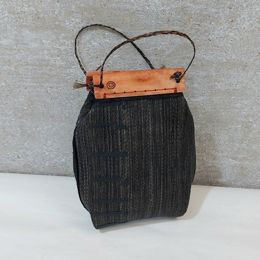 Finland, Waveweaver's Wool / Hannele Köngäs, Brown damask bag of horse hair