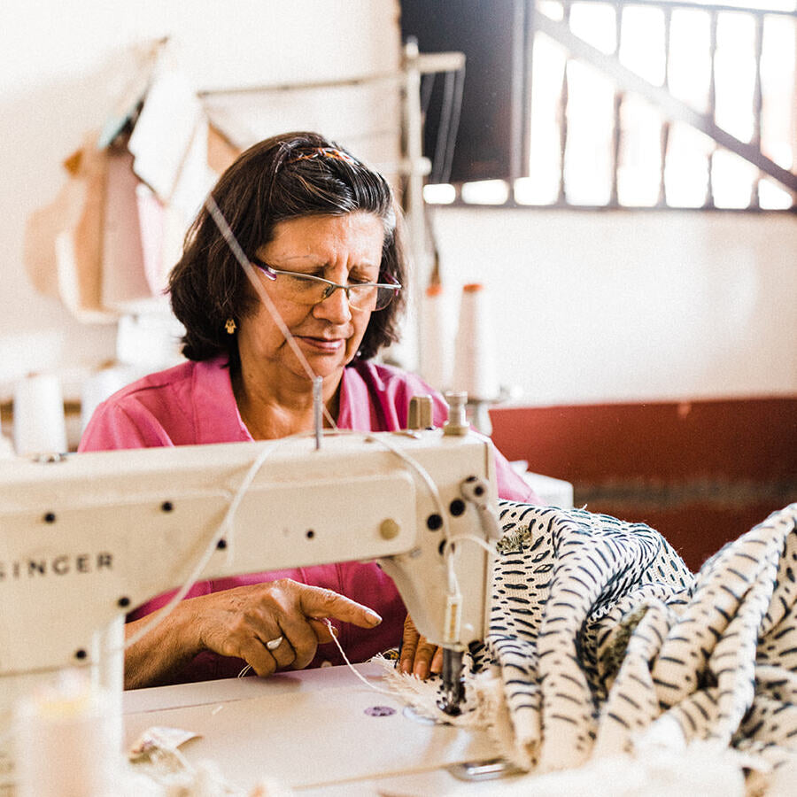 Colombia, Corpolienzo, Weaving