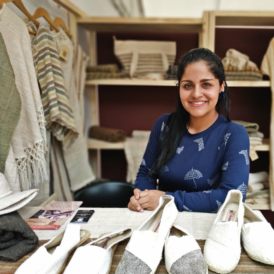 Colombia, Corpolienzo, Weaving