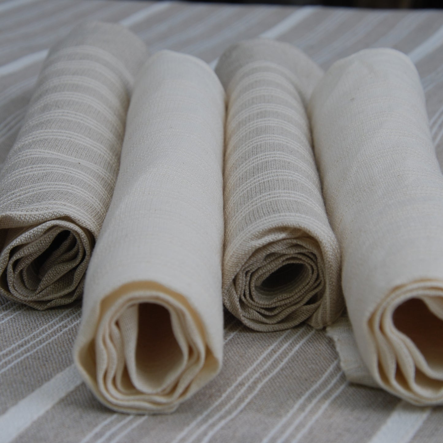 Hungary, Zsuzsa Zsigmond, Linen napkin set with original stripe rhythm from Sárköz region
