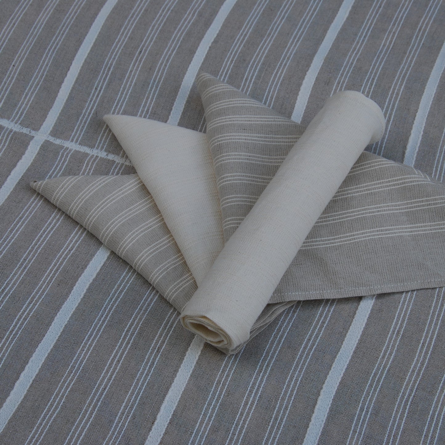 Hungary, Zsuzsa Zsigmond, Linen napkin set with original stripe rhythm from Sárköz region