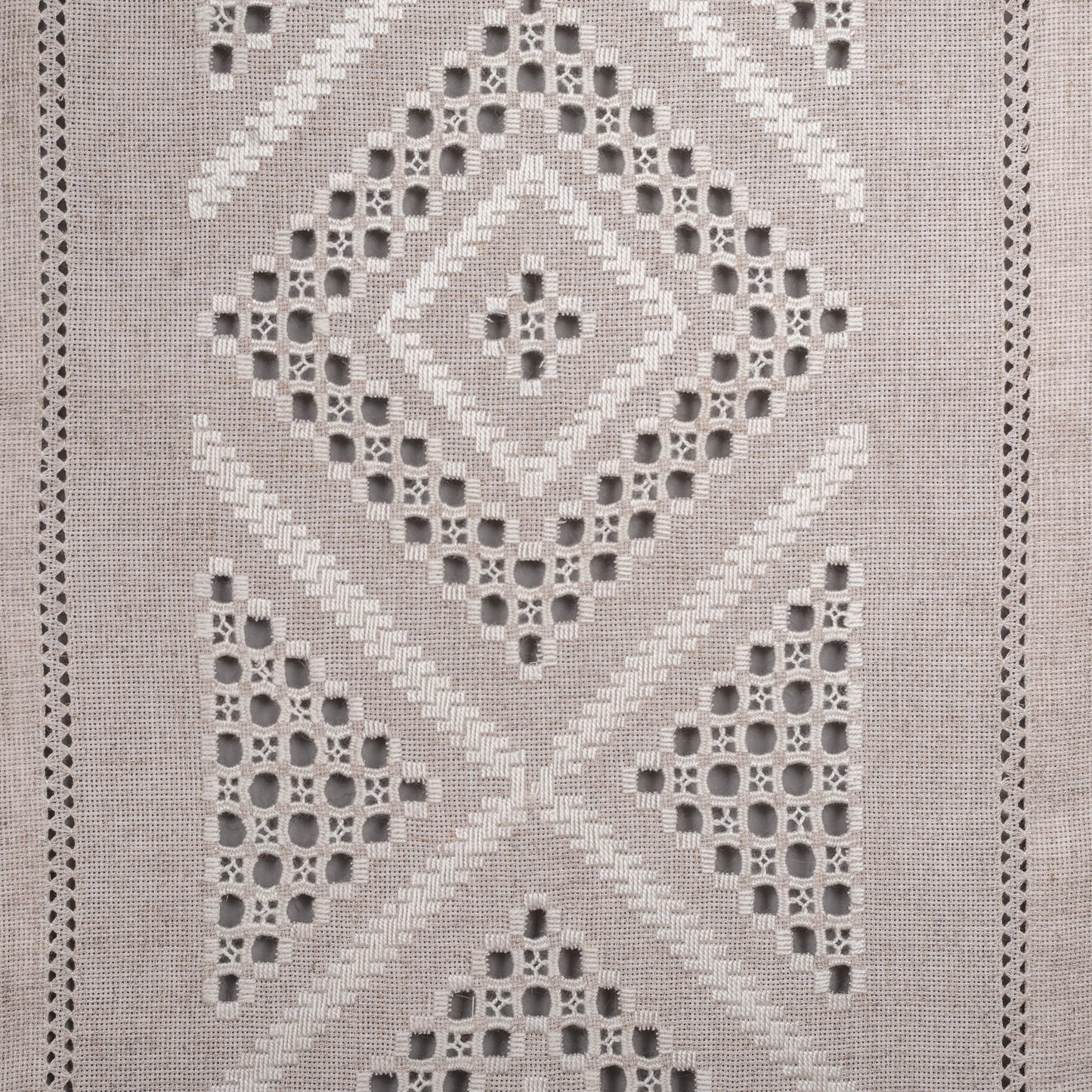 Ukraine, Pokuttya Folk Art / Lesia Pona, Embroidery