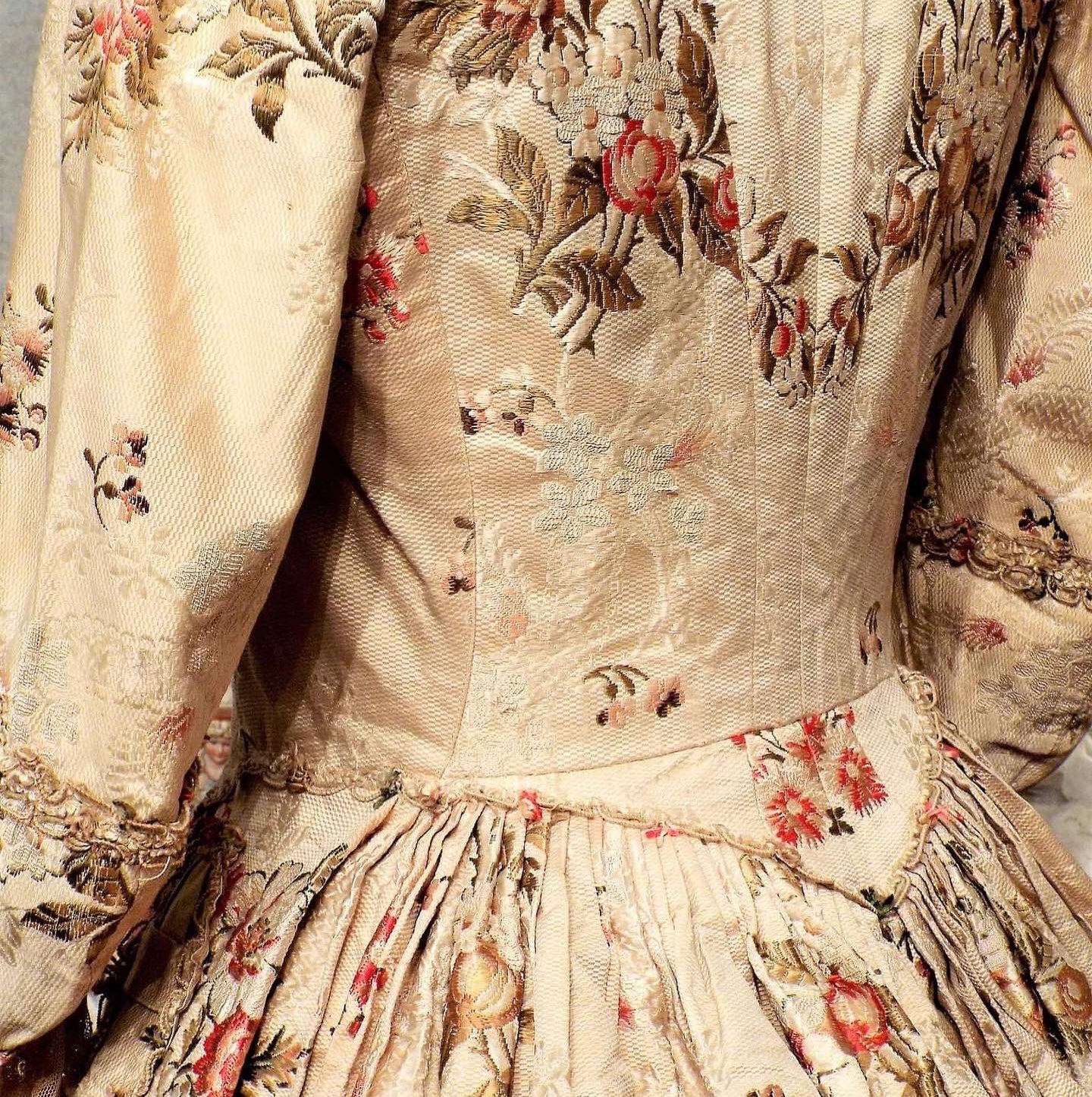 Worldwide, Online, Bloomsbury Dress and Costume Library