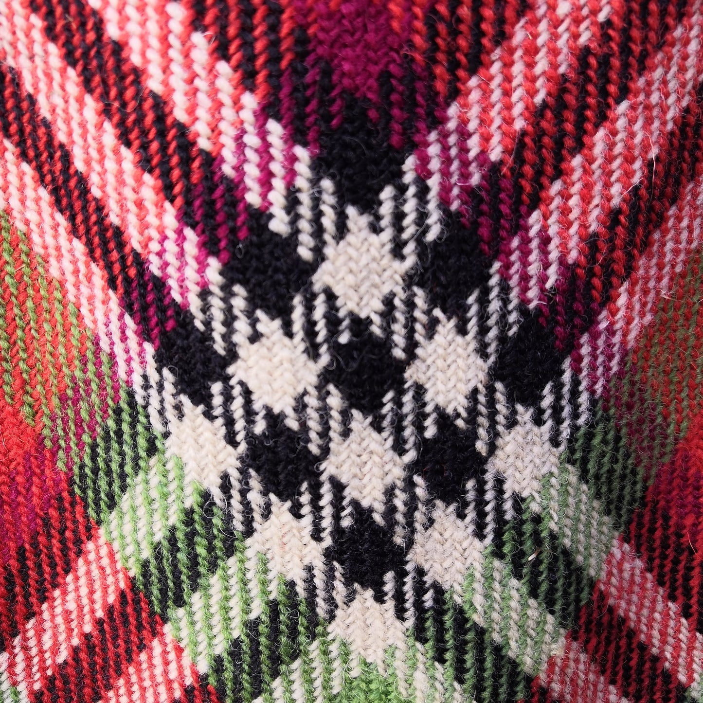 Latvia, Una Rozentale, Weaving