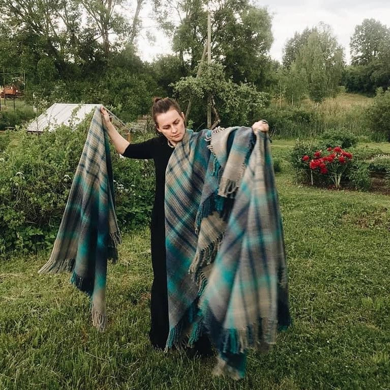 Latvia, Una Rozentale, Weaving
