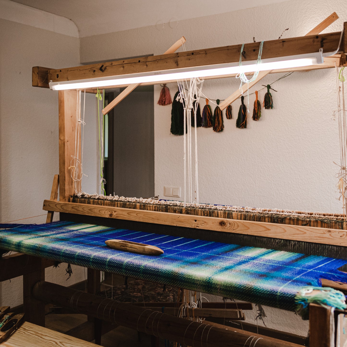 Latvia, Una Rozentale, Weaving
