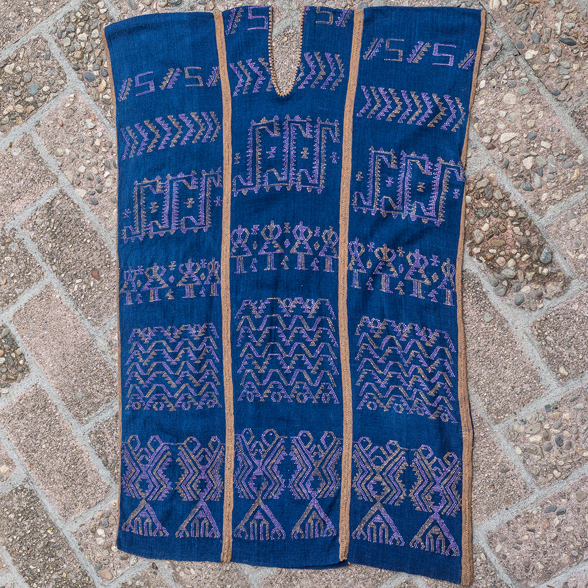 Mexico, Mexican Dreamweavers, Indigo, ‘Coyuchi’ and ‘Tixinda’ Huipil