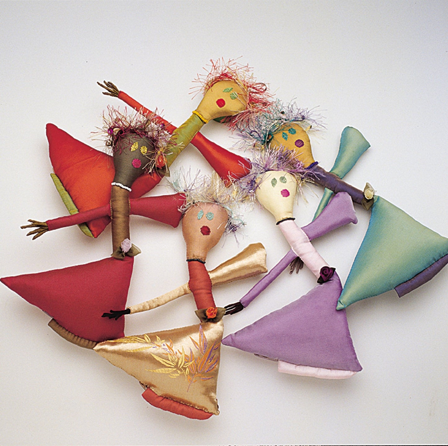 Scraps, hosted by Pilar Navarrete of Artesanías de Chile